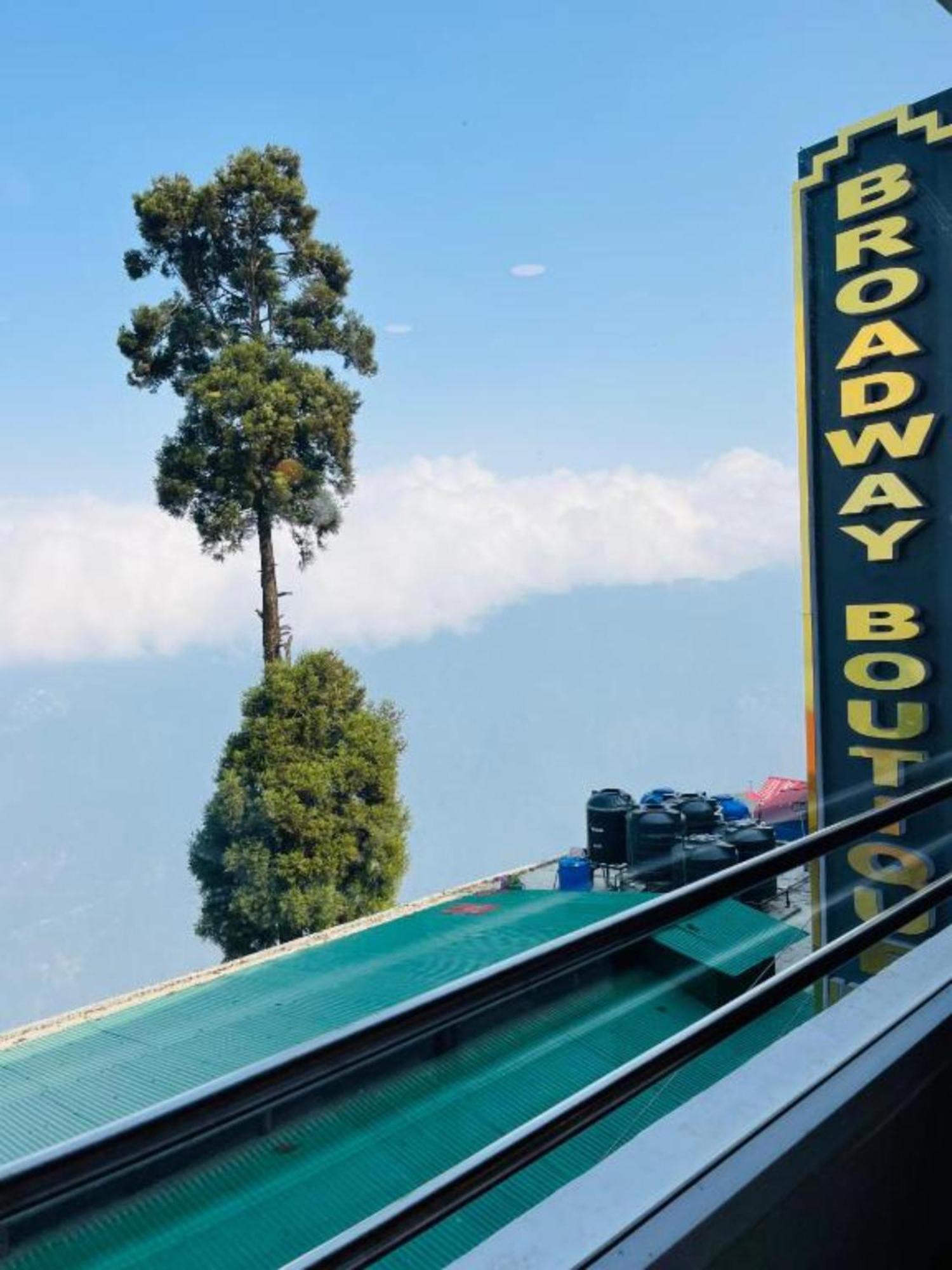 Hotel Broadway Boutique Mall Road Darjeeling - A Luxury Collection - Best Seller מראה חיצוני תמונה